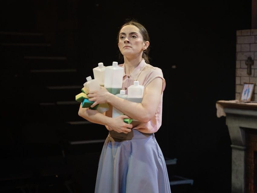 Rachael Rooney (c) Ikin Yum