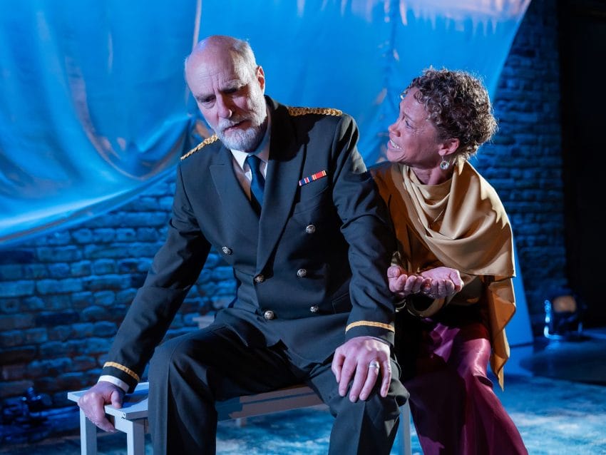 Simon Kunz and Indra Ové (c) Ikin Yum