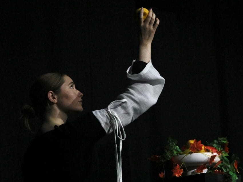 (c) Claire Shovelton